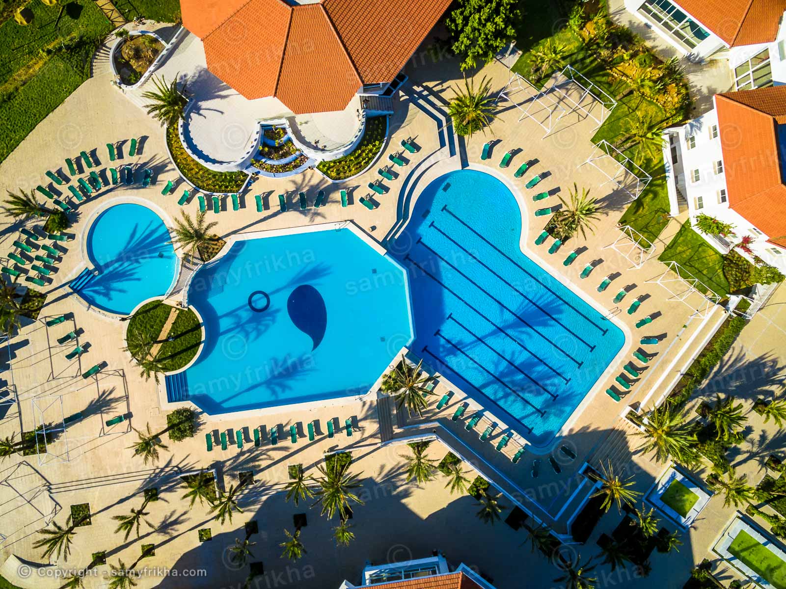 Photographie aérienne d'un hôtel avec piscine Magic Hotels Tabarka