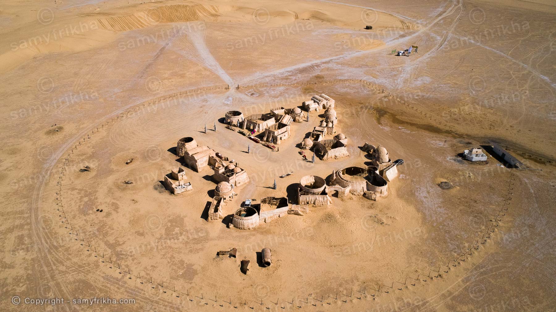 Vue aérienne d'un paysage désertique en Tunisie